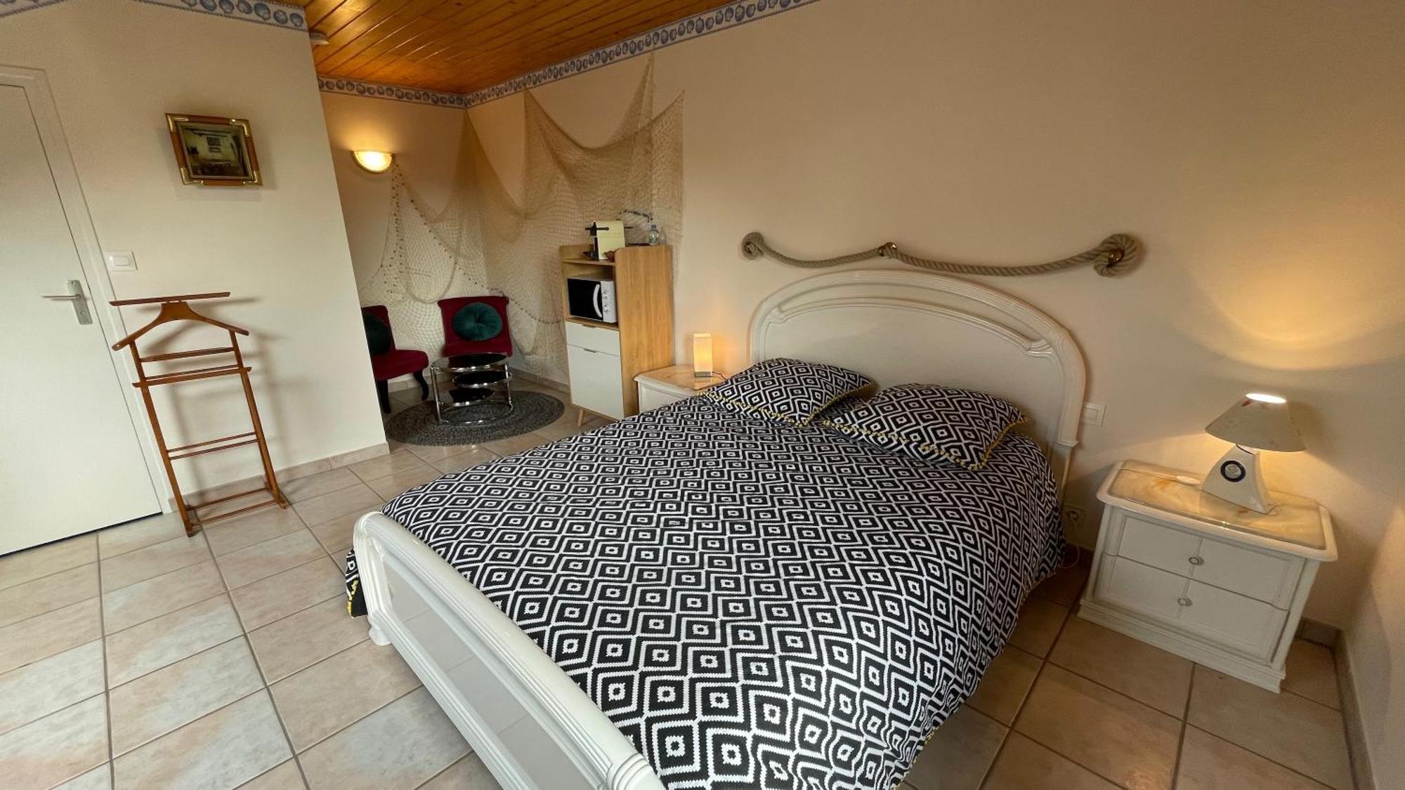 Chambres D'Hotes Les Tilleuls Poullaouen Ngoại thất bức ảnh