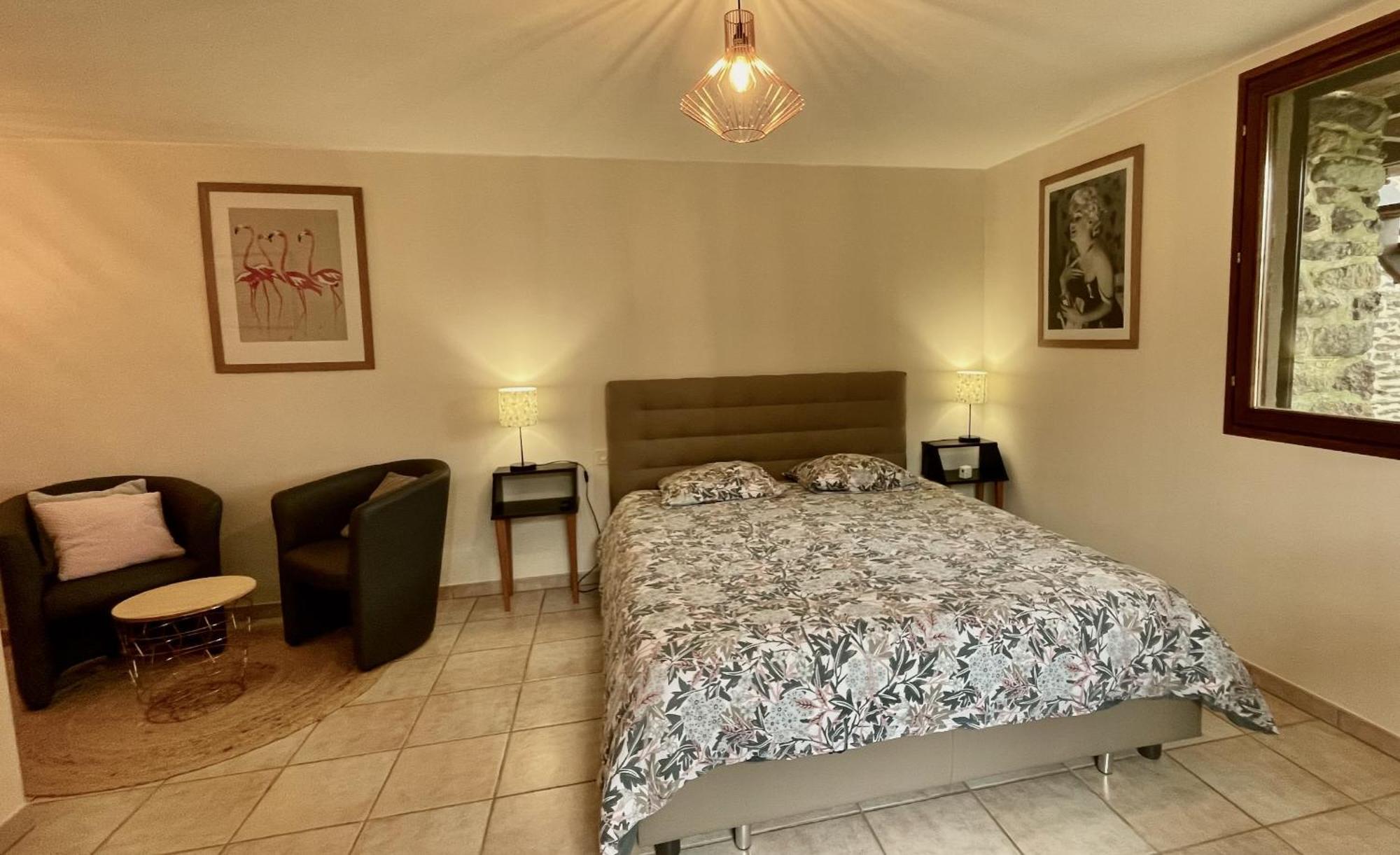 Chambres D'Hotes Les Tilleuls Poullaouen Ngoại thất bức ảnh